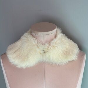 Vintage Fur Collar White/Cream Color